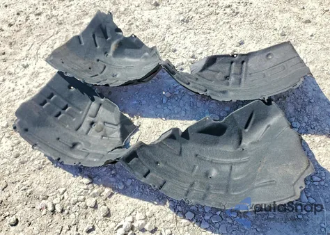 2025 Lincoln Nautilus Premiere z USA, uszkodzony, nr VIN 5LMPJ8JA9SJ957069